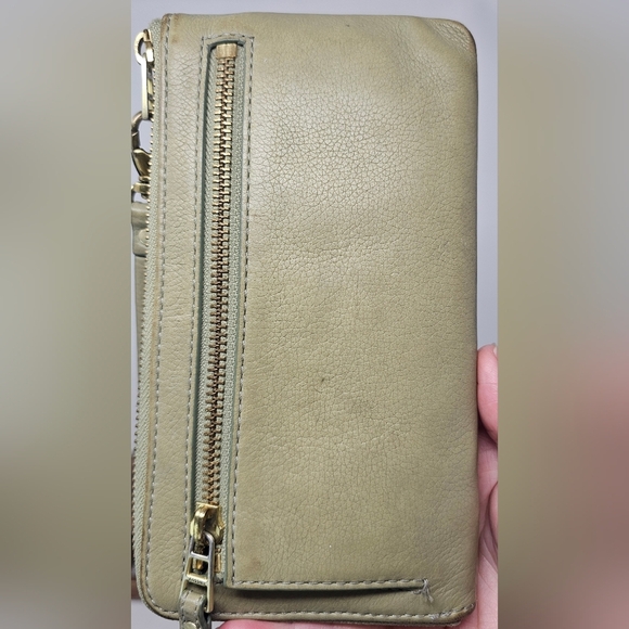 FOSSIL Zip Around Green Leather Clutch Wallet Wrist Strap - Picture 4 of 16